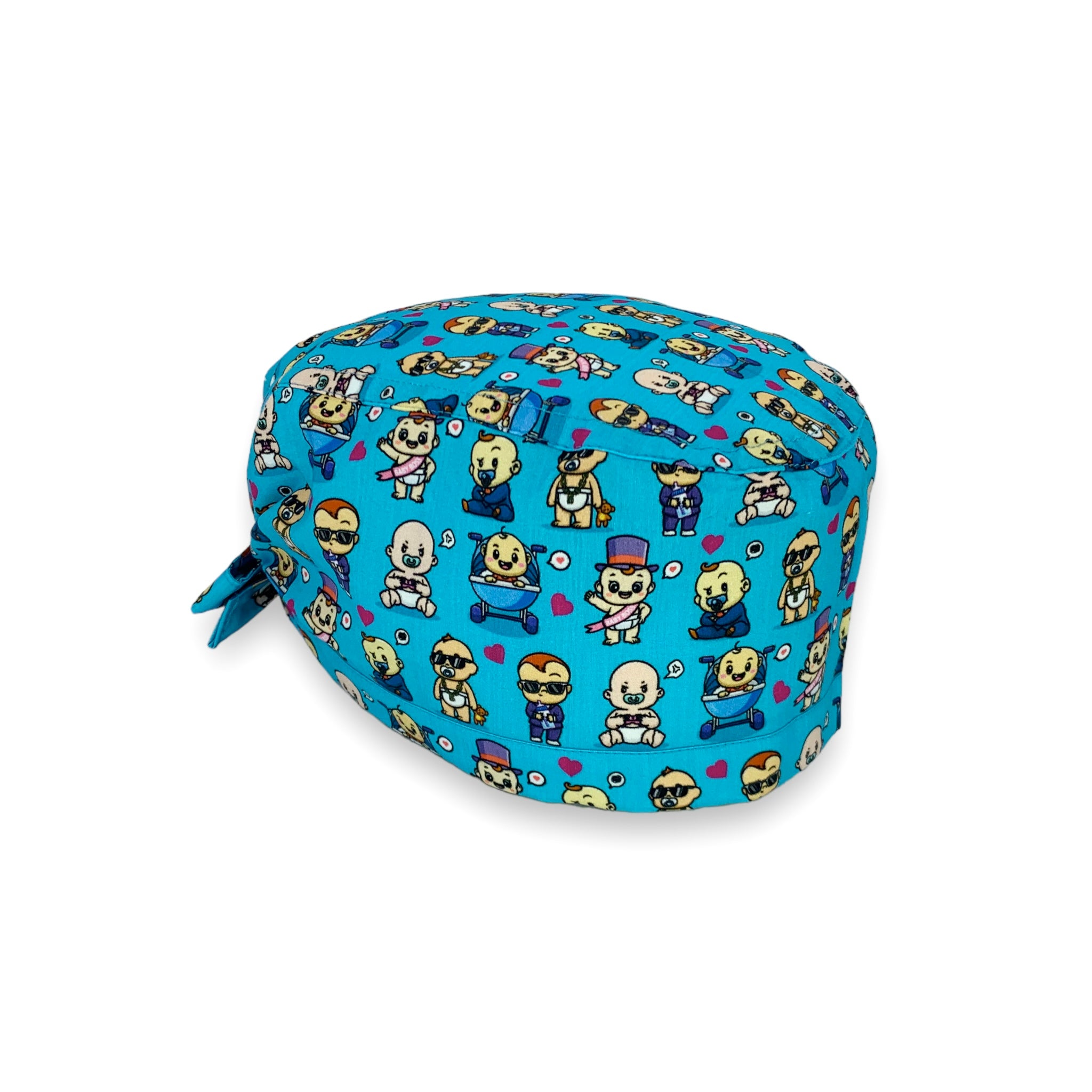 Un pattern ispirato al famoso cartone Baby Boss, con dei bebè che si alternano fra atteggiamenti adulti, da boss appunto, come essere vestiti da manager, da star hip hop e altro, ma con il ciuccio in bocca e guance super paffutelle! Sfondo azzurro intenso