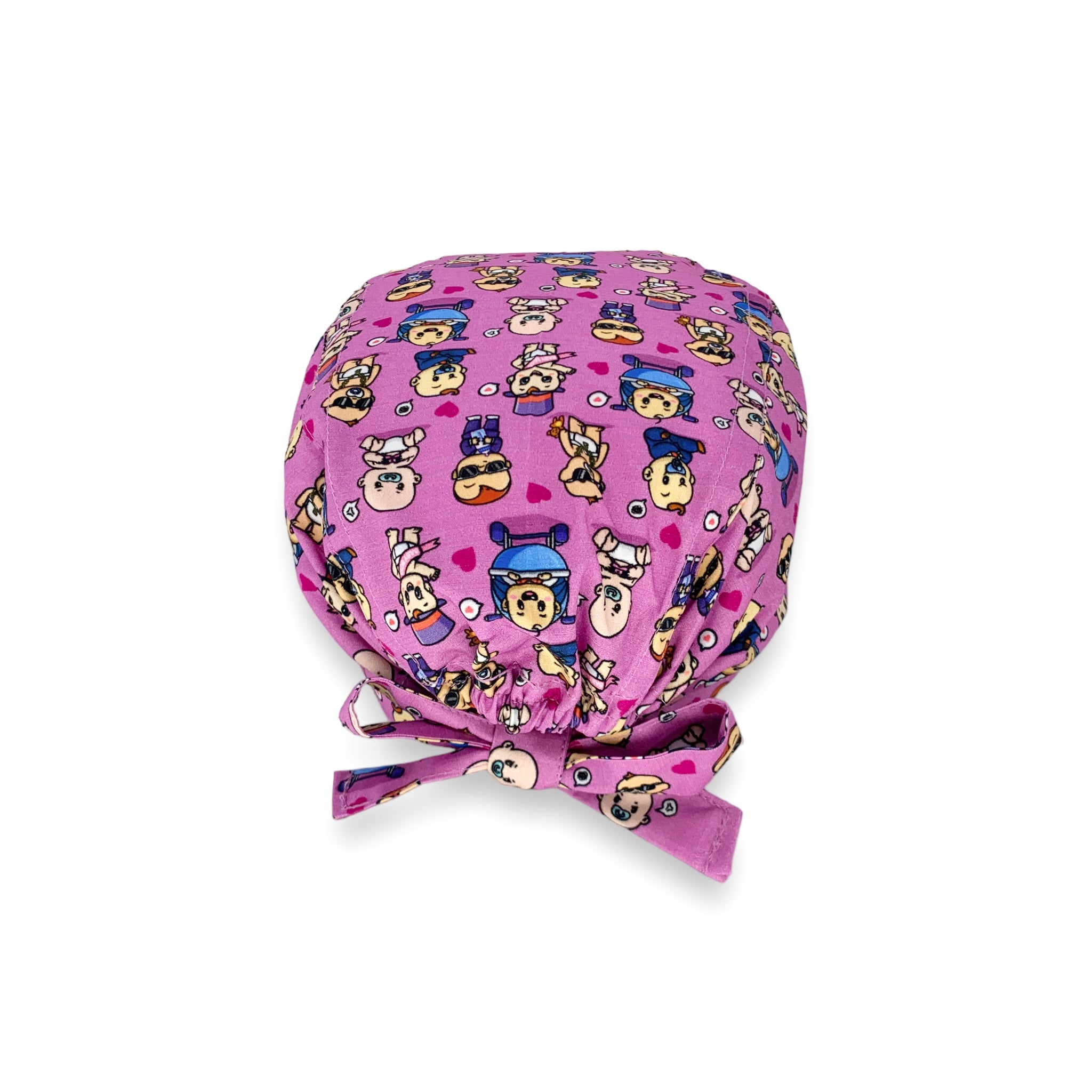 Un pattern ispirato al famoso cartone Baby Boss, con dei bebè che si alternano fra atteggiamenti adulti, da boss appunto, come essere vestiti da manager, da star hip hop e altro, ma con il ciuccio in bocca e guance super paffutelle! Sfondo rosa intenso