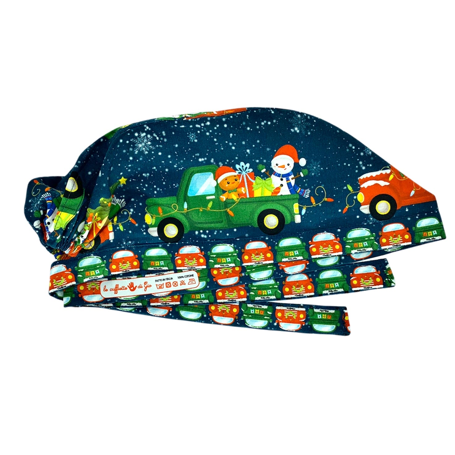 Cuffietta sfondo blu avio con un furgoncino che arriva davanti alla tua porta di casa carico di alberi di natale, pupazzi di neve e gingerbread man