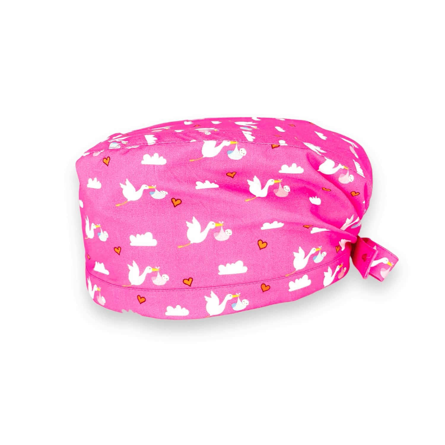 Tante piccole cicogne portano bebè rosa e azzurri fra nuvolette e cuoricini.