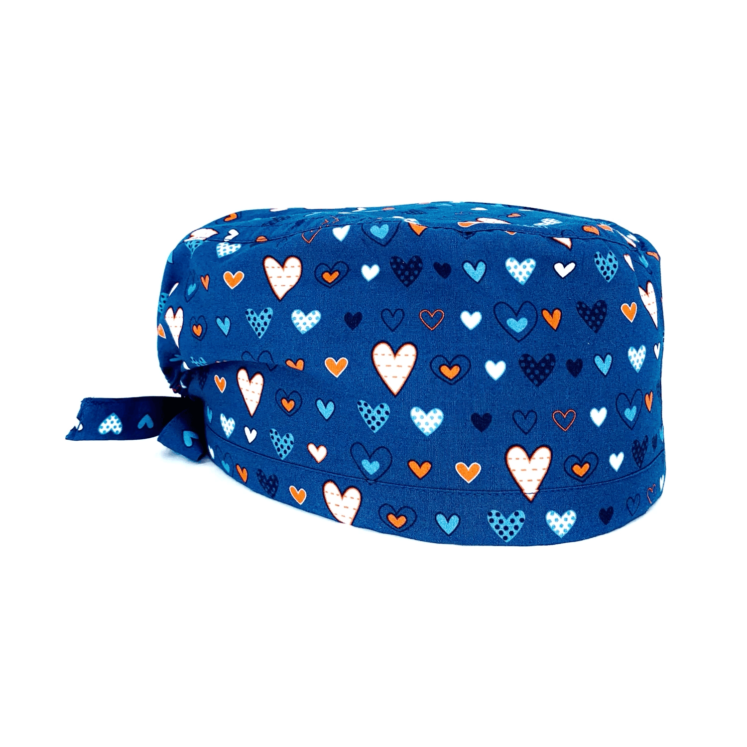 Cuoricini sparsi di forme diverse rossi bianchi e azzurri su base blu, oppure magenta bianchi e azzurri su base bordeaux