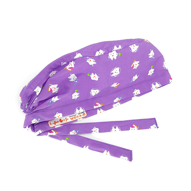 Una simpatica fantasia per dentisti e igienisti dentali, classica e sobria, con tanti piccoli denti che promuovono una corretta igiene orale. Il colore rimane protagonista, qui sfondo lilla