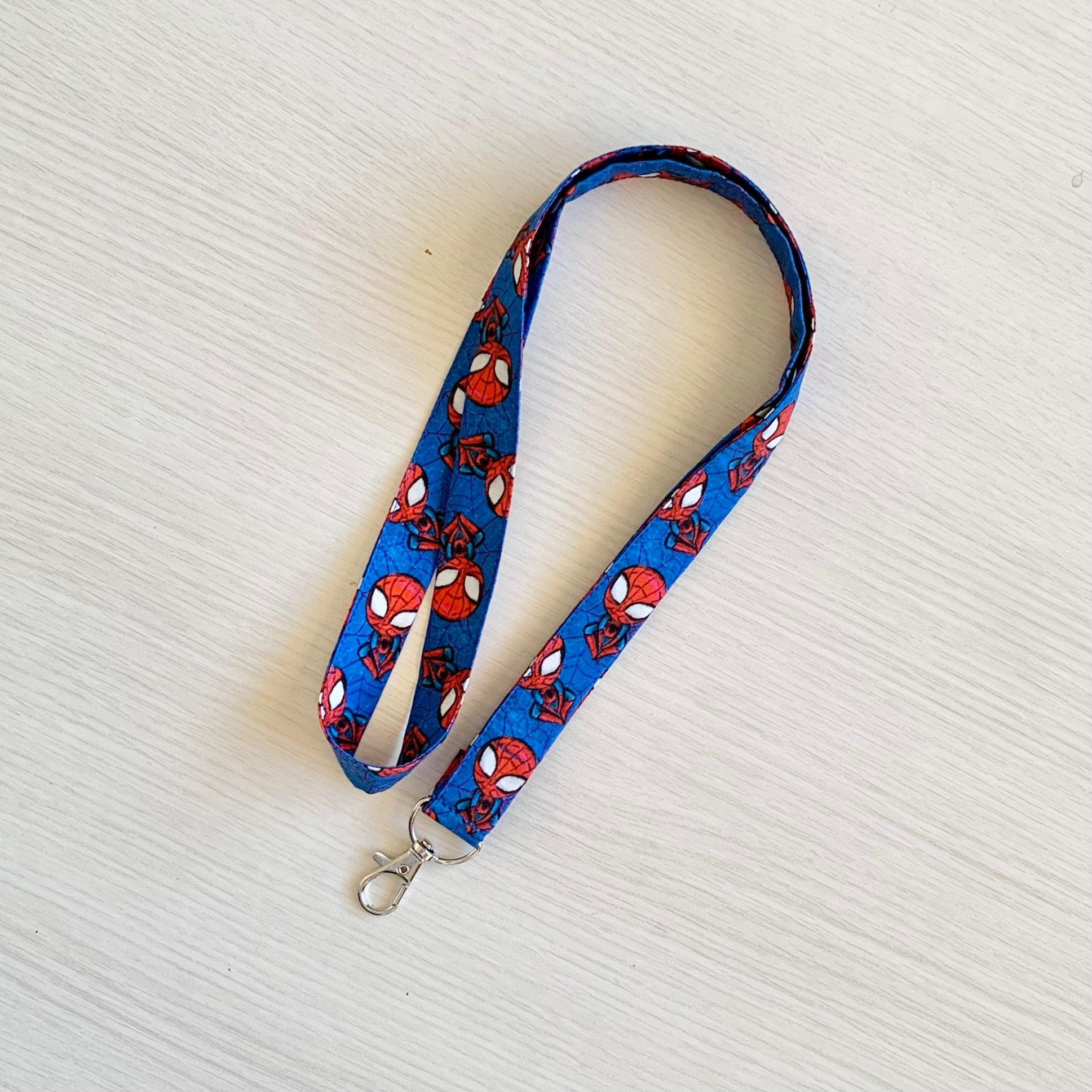 Laccetto portabadge "Ragnatele"