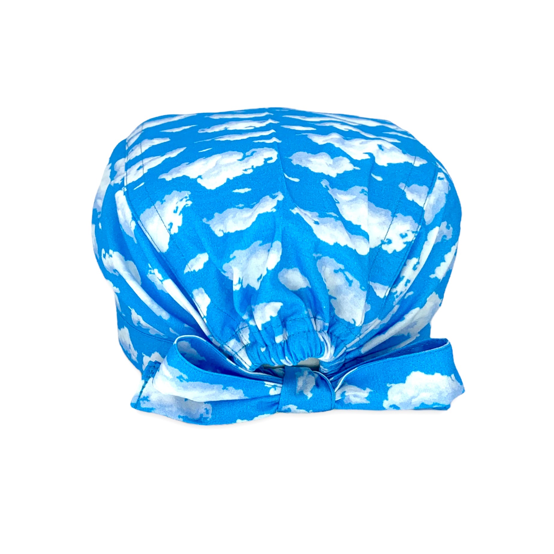 CUFFIETTA CHIRURGICA SFONDO AZZURRO INTENSO CON NUVOLE BIANCHE