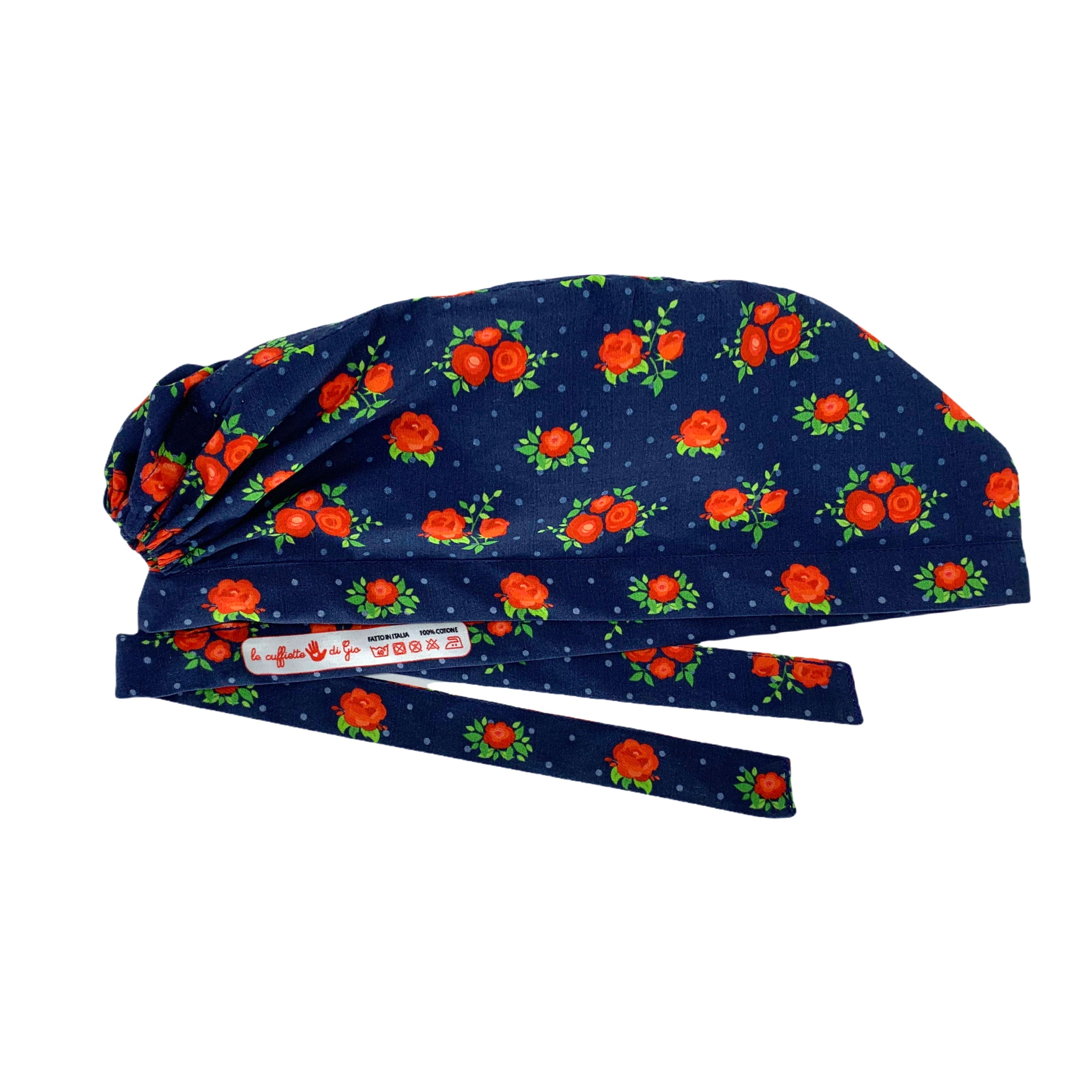 Cuffietta chirurgica sfondo blu e piccoli pois tono su tono con piccoli mazzolini di rose rosse o piccoli boccioli di rosa