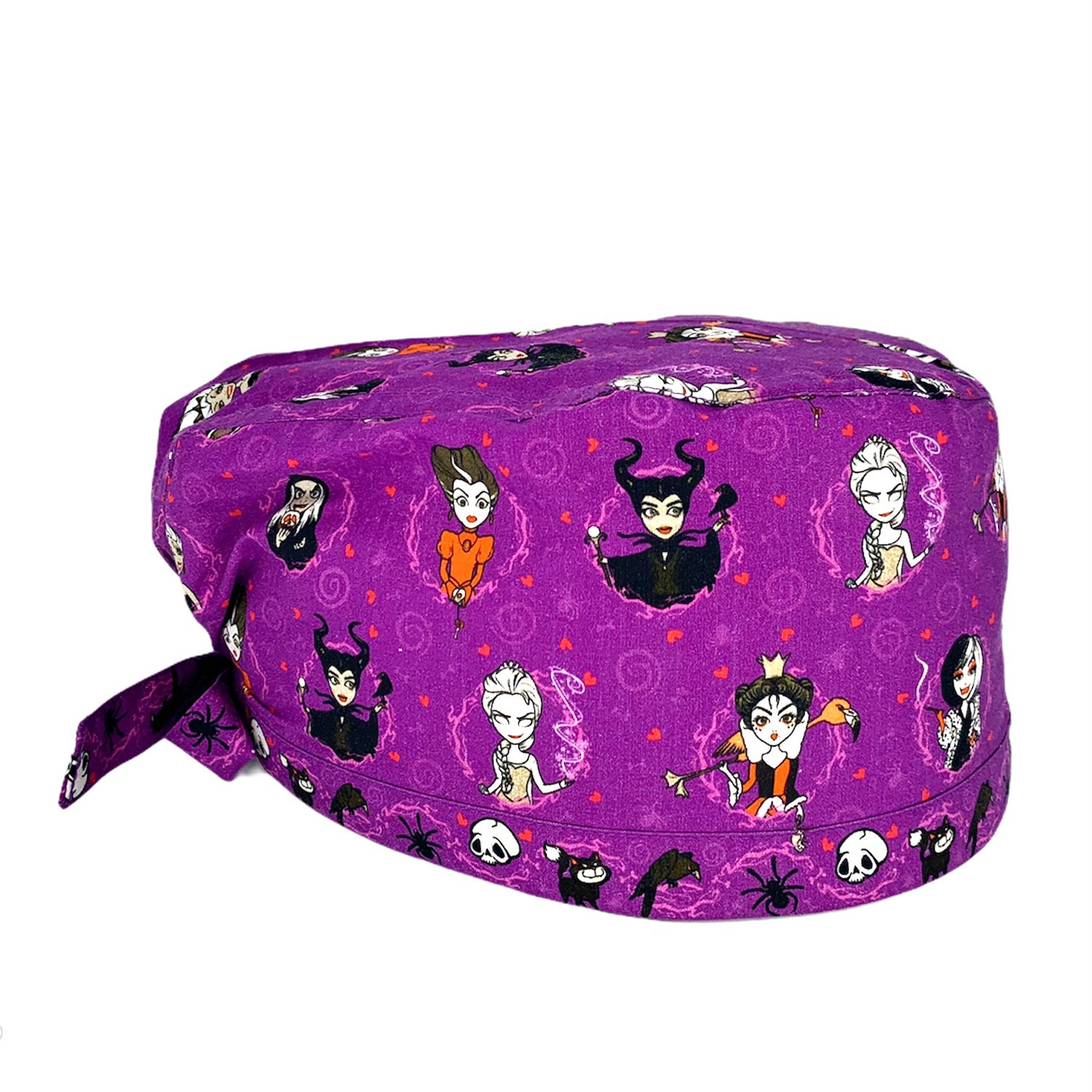 Le cattive delle fiabe stilizzate in piccoli ritratti incorniciati. Sfondo viola