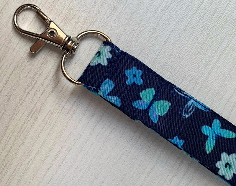 Laccetto portabadge "Farfalle blu"