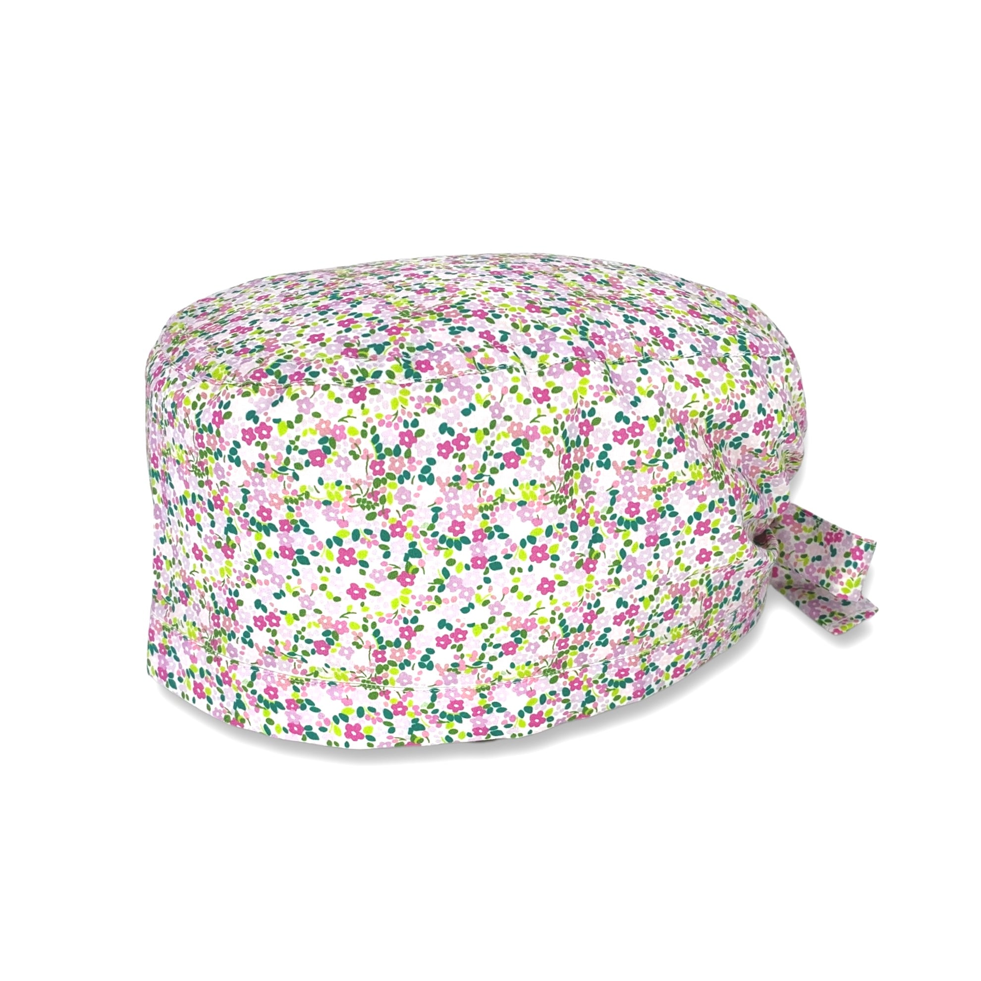 La cuffietta che la dottoressa Arizona Robbins indossa in quasi tutte le stagioni di Grey's Anatomy: microscopici fiori sui toni del lilla e rosa si alternano a foglioline altrettanto piccole in diverse tonalità di verde; ricorda le stoffe Liberty