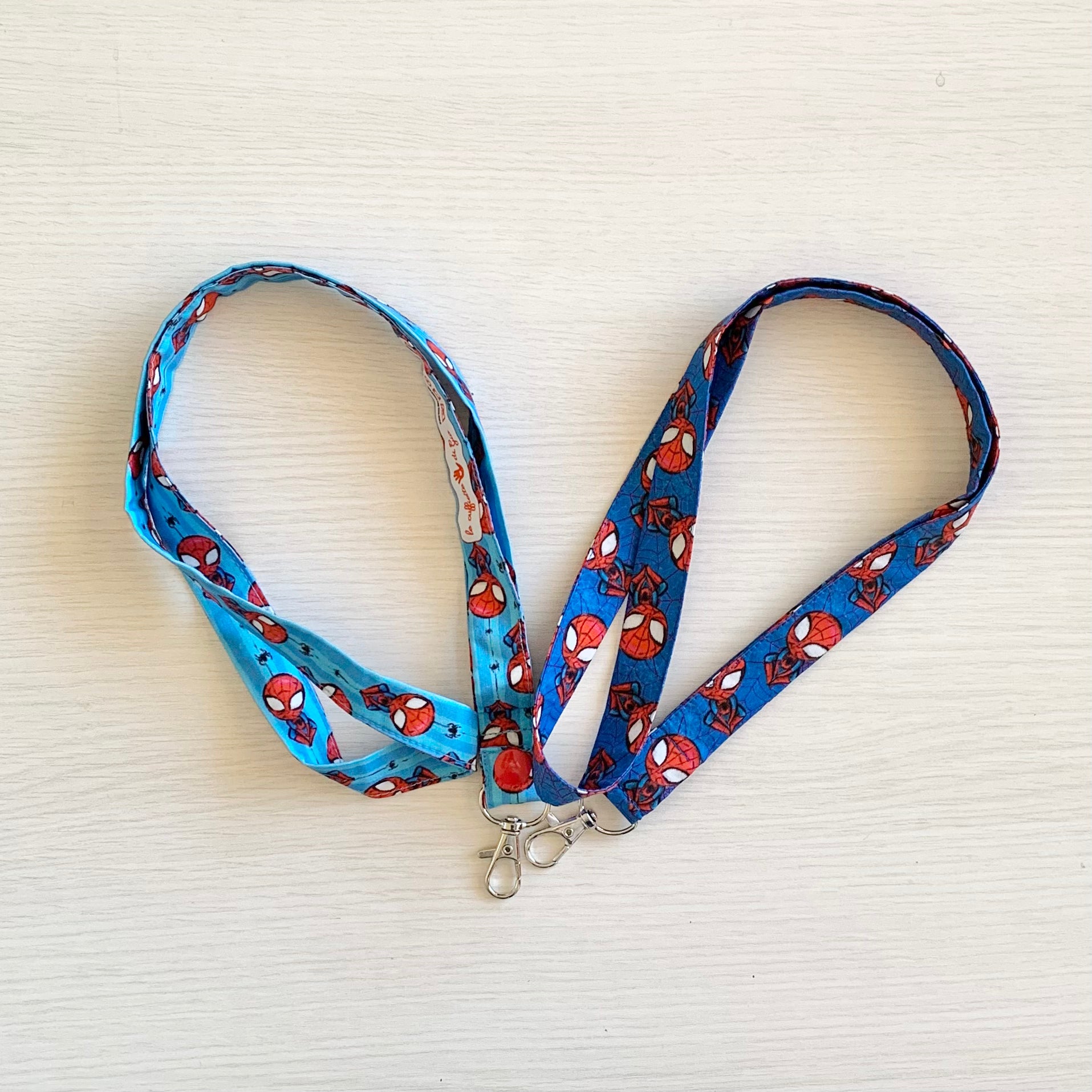 Laccetto portabadge "Ragnatele"