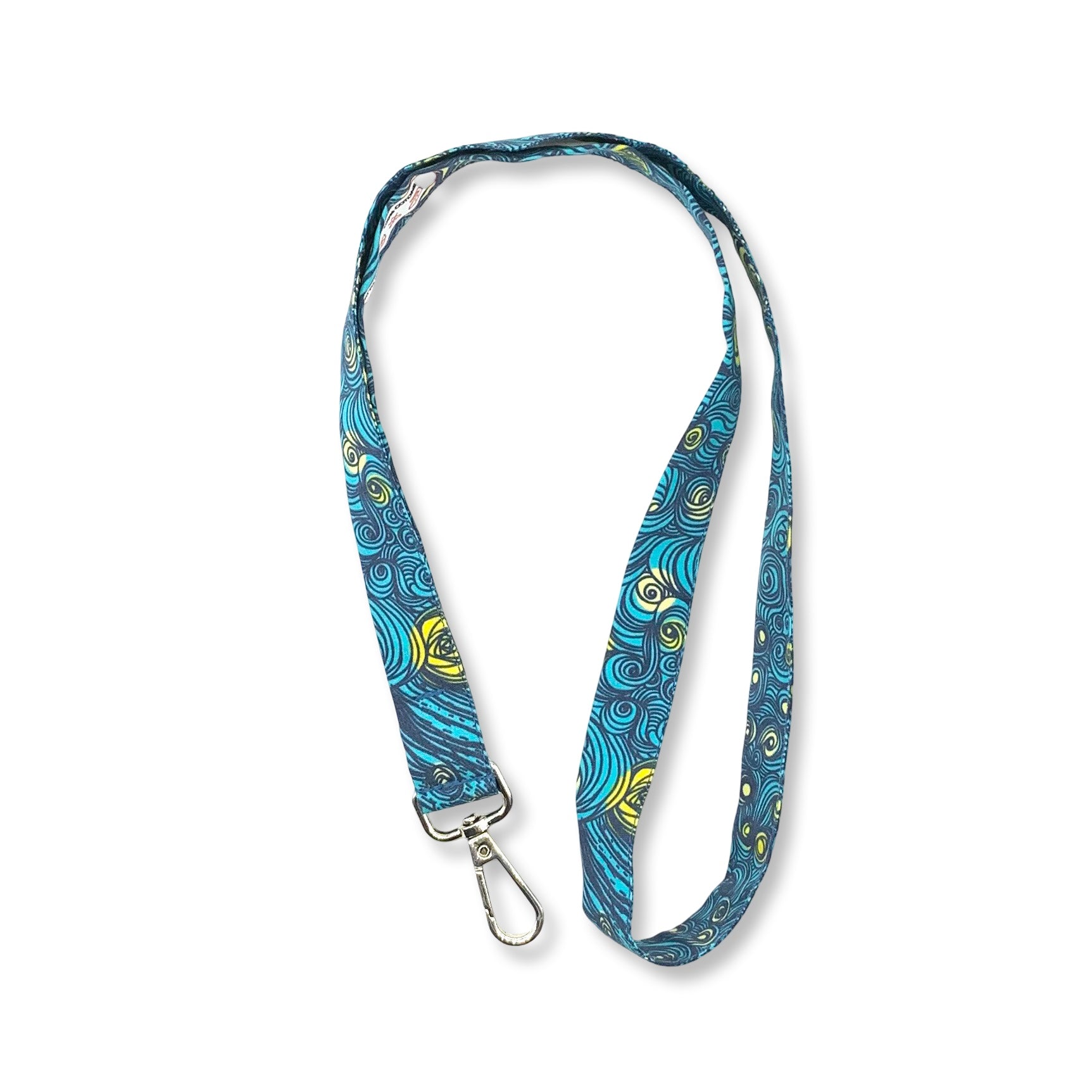 Laccetto portabadge da collo in cotone 100% con moschettone in metallo con un design ispirato a La Notte Stellata di Van Gogh, un classico che rende luminoso ed artistico questo portabadge.
